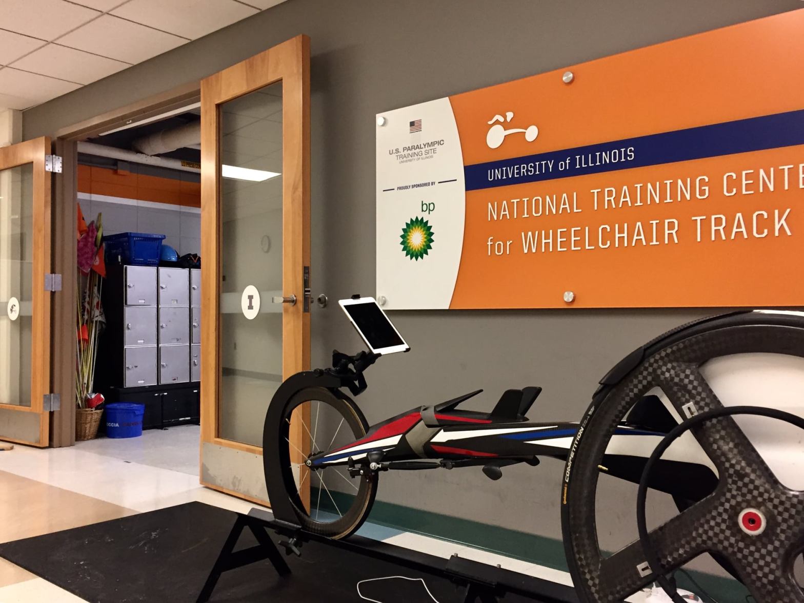 A wheelchair racing chair outside the University of Illinois training center.